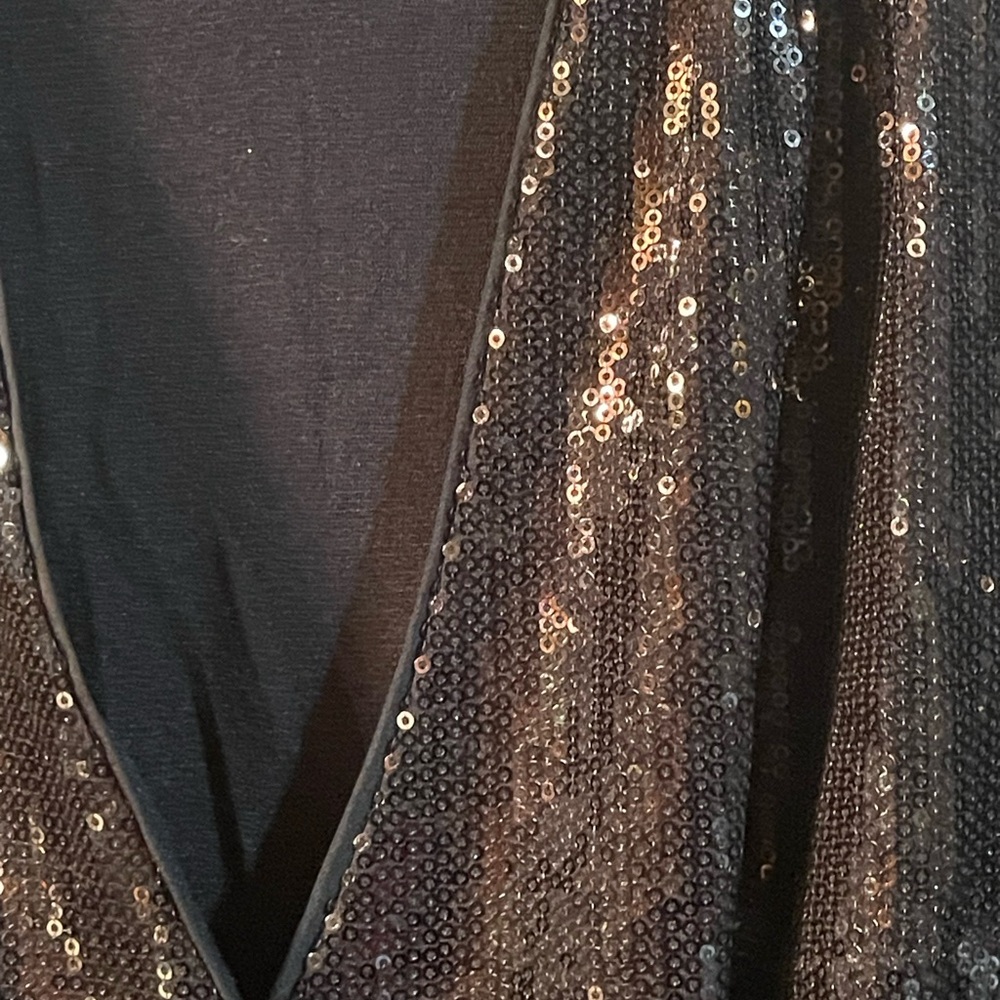 🔥 SOLD🔥White House Black Market sequin blouse - Picture 3 of 7